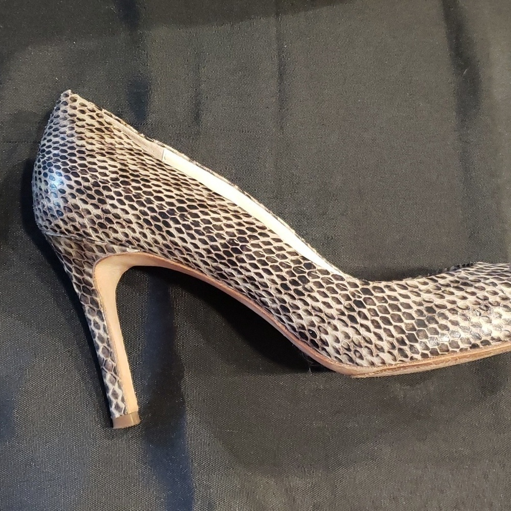 Barneys New York snakeskin print pump - Picture 4 of 7
